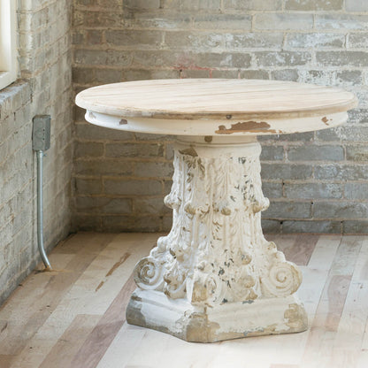 Round Pedestal Table 26"H